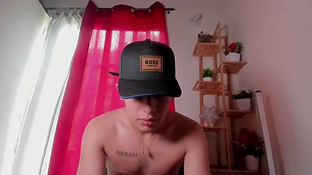 latiin boy21 online show from November 20, 2025, 5:45 pm