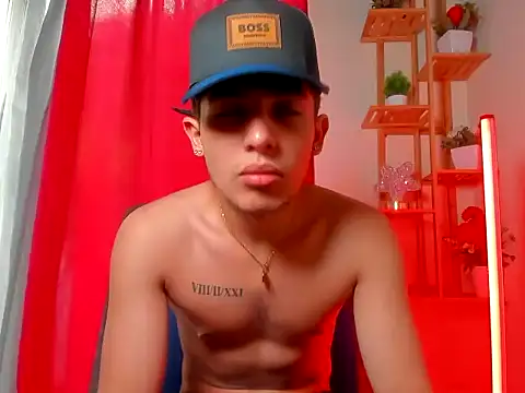 latiin boy21 online show from November 27, 2025, 7:49 pm