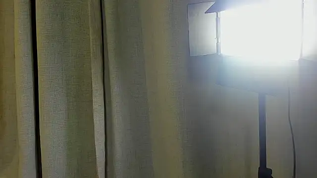 damian vega13 online show from November 16, 2025, 10:48 pm