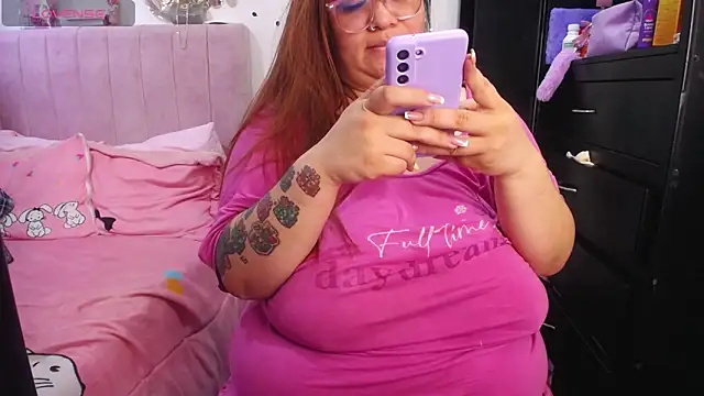 Snapshot of kattybbwbigboobs_ chatting on April 17, 2026, 8:01 pm kattybbwbigboobs online show from April 17, 2026, 8:01 pm