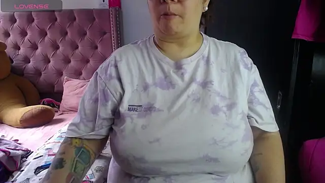 Snapshot of kattybbwbigboobs_ chatting on May 11, 2026, 5:32 pm kattybbwbigboobs online show from May 11, 2026, 5:32 pm