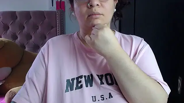 Snapshot of kattybbwbigboobs_ chatting on June 21, 2026, 9:17 pm kattybbwbigboobs online show from June 21, 2026, 9:17 pm
