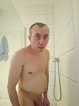 TirelessLot3 online show from April 15, 2026, 5:42 pm