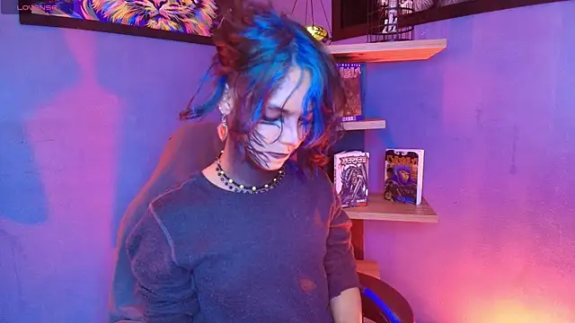 luxiel  online show from February 12, 2026, 9:10 pm