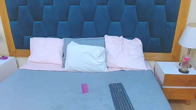 morrigan luxus2 online show from January 31, 2026, 7:11 pm