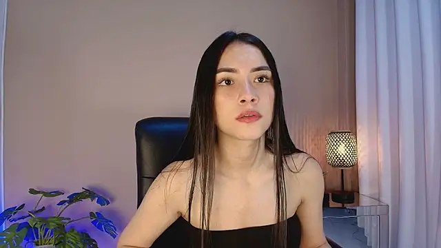 MissEmma   online show from December 4, 2025, 10:02 am