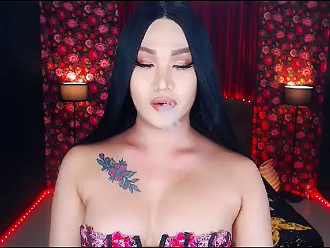 PlayfullOliviaTS online show from April 23, 2026, 2:02 am