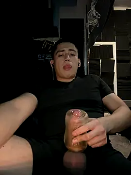 juiceloof online show from December 3, 2025, 8:56 am