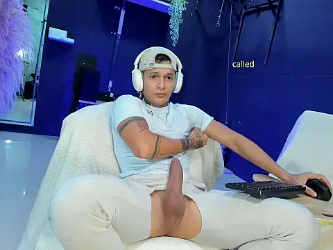 Snapshot of strong_dick7in chatting on May 7, 2026, 10:37 pm strong dick7in online show from May 7, 2026, 10:37 pm