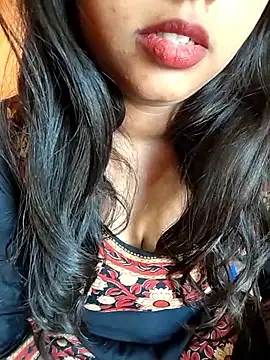 Sexy Divya   online show from April 13, 2026, 5:35 am