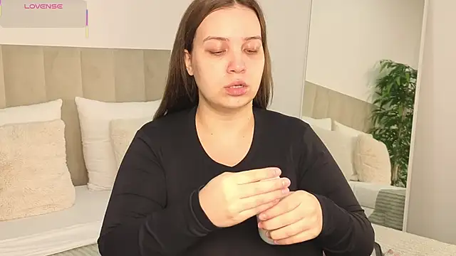 KilianaNoir online show from April 21, 2026, 7:14 am