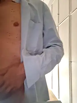 Snapshot of CuteDaddy92 chatting on March 6, 2026, 8:55 am CuteDaddy92 online show from March 6, 2026, 8:55 am