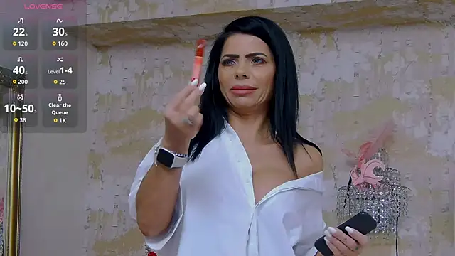 NicoleSmyth online show from November 14, 2025, 8:51 pm