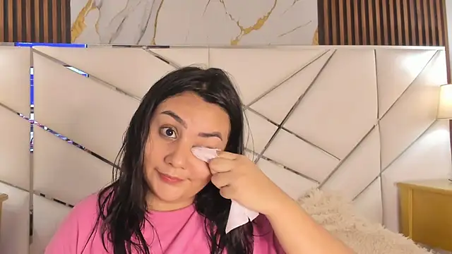 Sweet Yuna online show from November 19, 2025, 12:05 pm