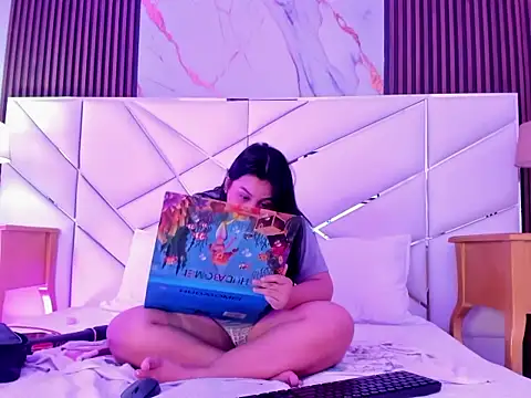 Sweet Yuna online show from December 3, 2025, 1:46 am