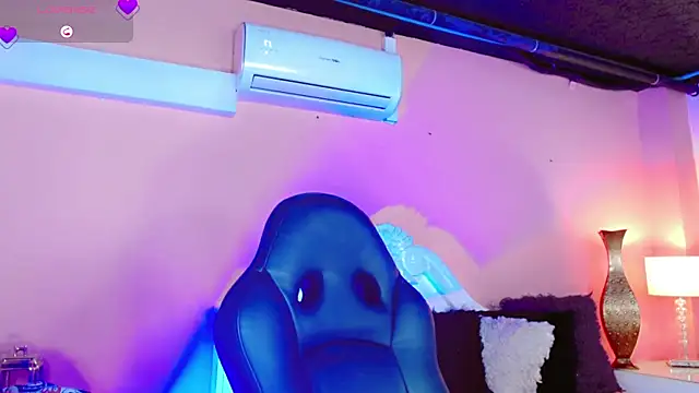 AnnaRouseQueen online show from February 7, 2026, 7:50 pm