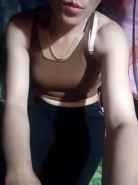 Lynn-122 online show from April 25, 2026, 1:41 pm