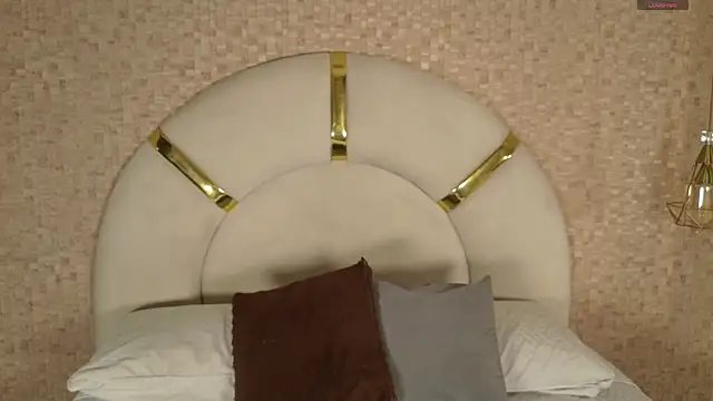 Snapshot of aria_sm chatting on November 15, 2025, 7:10 pm aria sm online show from November 15, 2025, 7:10 pm