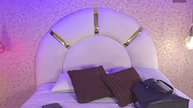 Snapshot of aria_sm chatting on November 19, 2025, 7:14 pm aria sm online show from November 19, 2025, 7:14 pm