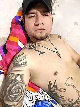 JHONNYACA28 online show from November 17, 2025, 2:45 pm