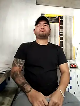 JHONNYACA28 online show from December 3, 2025, 6:06 pm