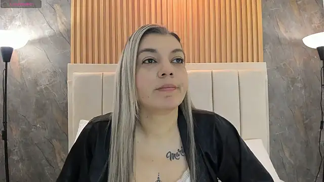 gala montes 30 online show from December 1, 2025, 7:41 pm