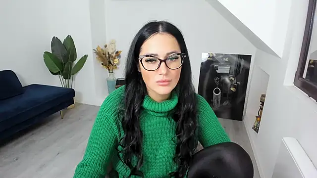 AnyaEvy online show from February 11, 2026, 5:01 am