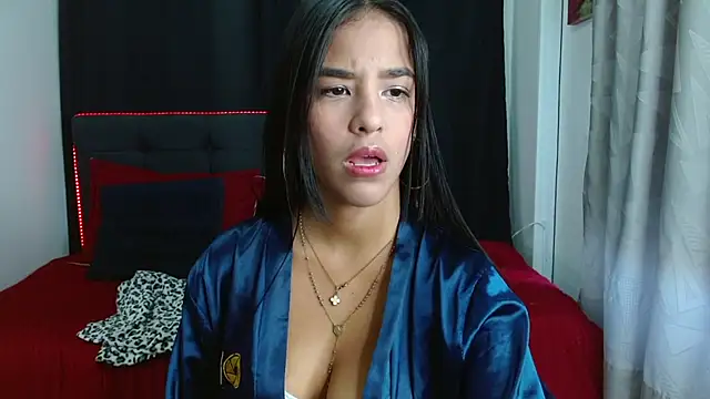 alexandraclaire9 online show from November 12, 2025, 1:00 pm