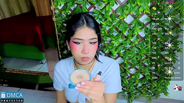 sofia sstonee  online show from March 4, 2026, 7:09 pm