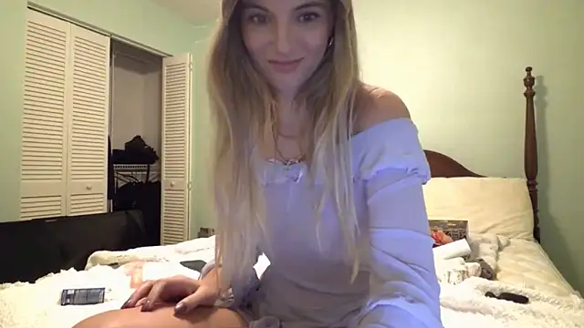 RosieCheeks  online show from July 23, 2026, 11:46 pm