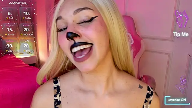 Lynaa love online show from November 18, 2025, 8:57 pm