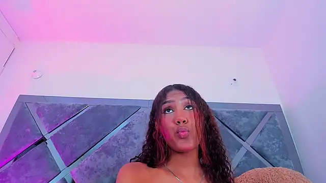 luciagray1 online show from November 16, 2025, 11:43 pm