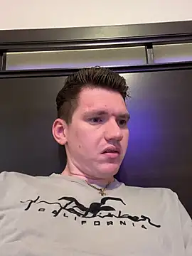 dakota1998x online show from November 18, 2025, 7:07 pm