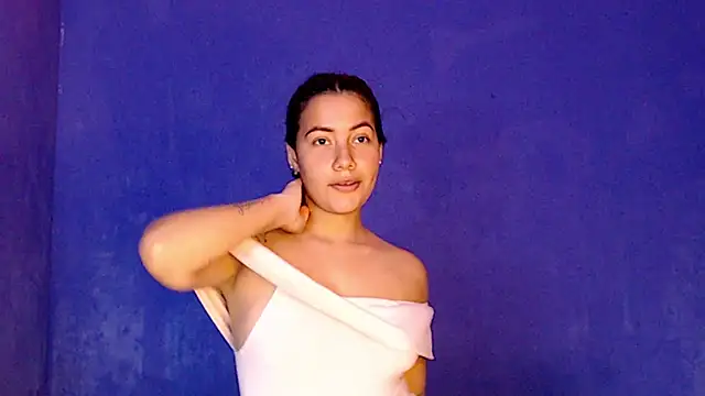 Patris204 online show from November 19, 2025, 2:17 pm