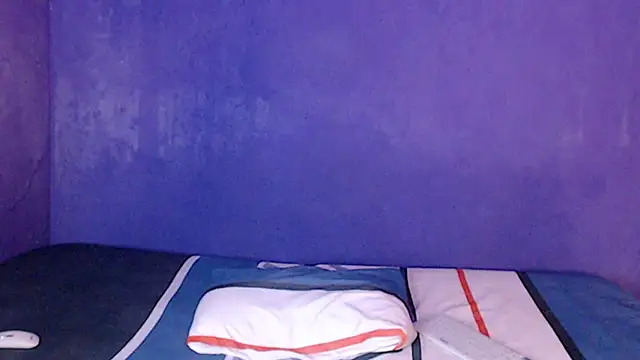 Patris204 online show from November 24, 2025, 1:44 pm