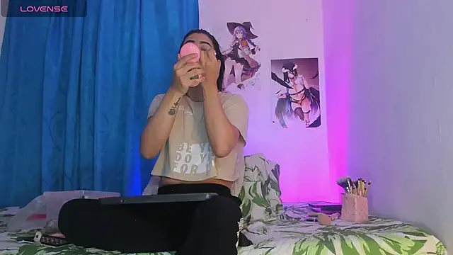 annahotdoll online show from July 21, 2026, 11:07 pm