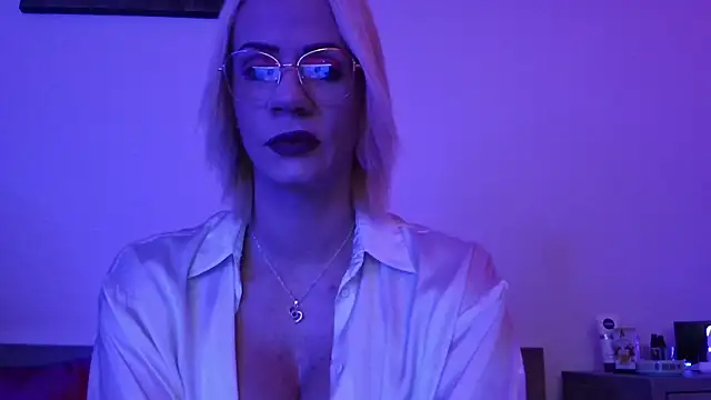 BlondeShemale online show from November 9, 2025, 3:10 pm