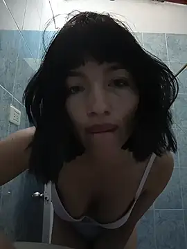 Luna juicy online show from November 27, 2025, 9:50 pm