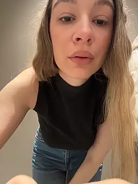 SashaCatt online show from February 18, 2026, 7:48 am