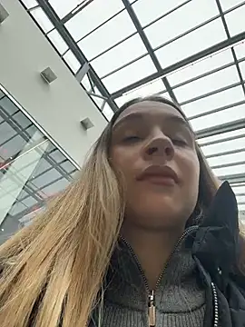 SashaCatt online show from March 25, 2026, 9:15 am