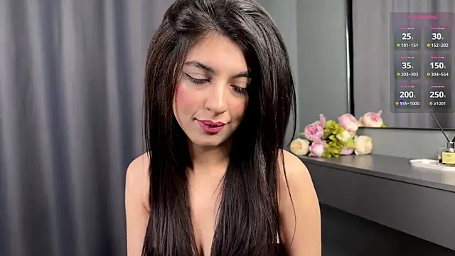 violettabernel online show from November 26, 2025, 9:32 am