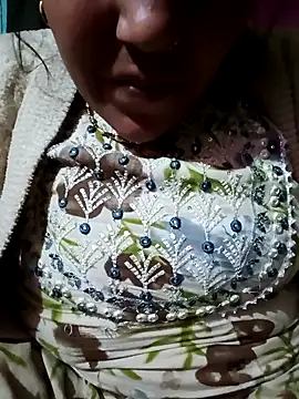 Rajni hot83 online show from December 5, 2025, 2:36 pm