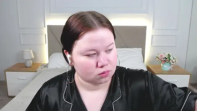 EvaNova  online show from December 5, 2025, 4:21 am