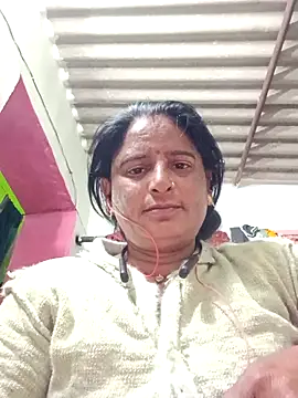 Snapshot of Quin_love143 chatting on December 21, 2025, 12:07 am Quin love143 online show from December 21, 2025, 12:07 am