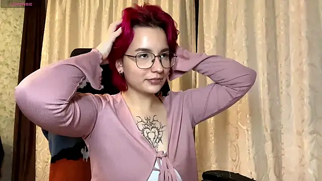 TheaMacrae online show from November 11, 2025, 3:12 pm