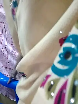 Honeya96 online show from November 30, 2025, 5:55 am