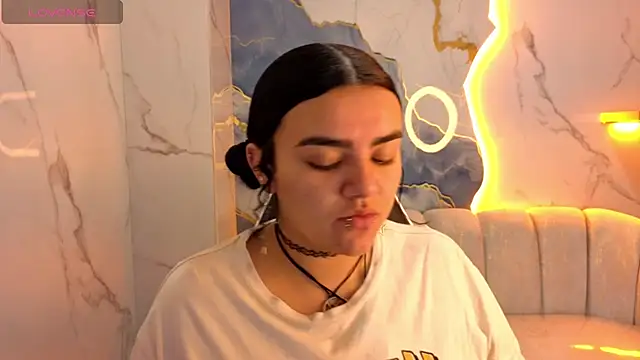 Vany Lu Tx online show from November 29, 2025, 1:14 pm