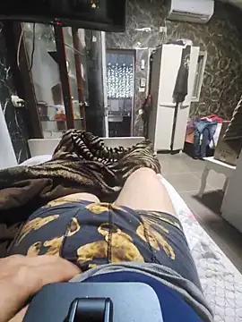 Saddamzaid1985 online show from May 15, 2026, 3:41 pm
