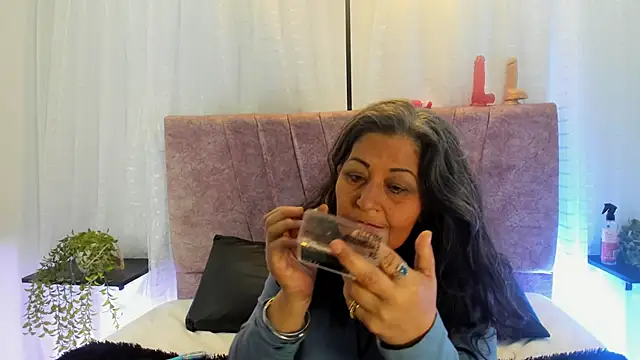 Victoriaa Anderson online show from March 19, 2026, 1:26 pm