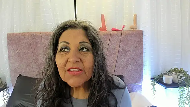 Victoriaa Anderson online show from April 2, 2026, 7:33 pm